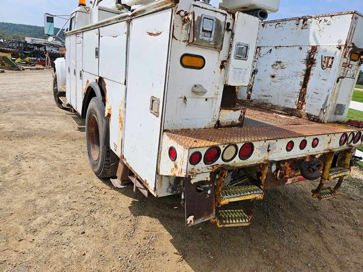 2001-international-4900-image-15