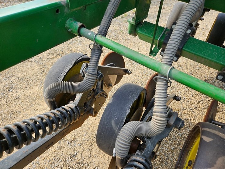 john-deere-750-image-25