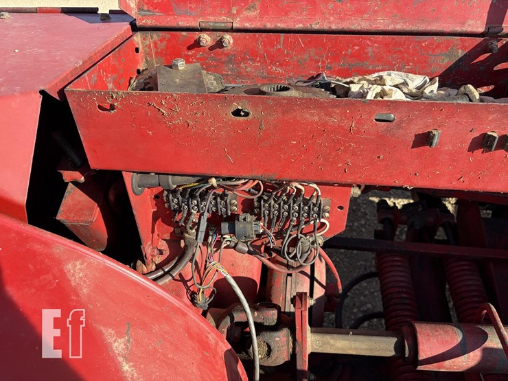 new-holland-900-image-12