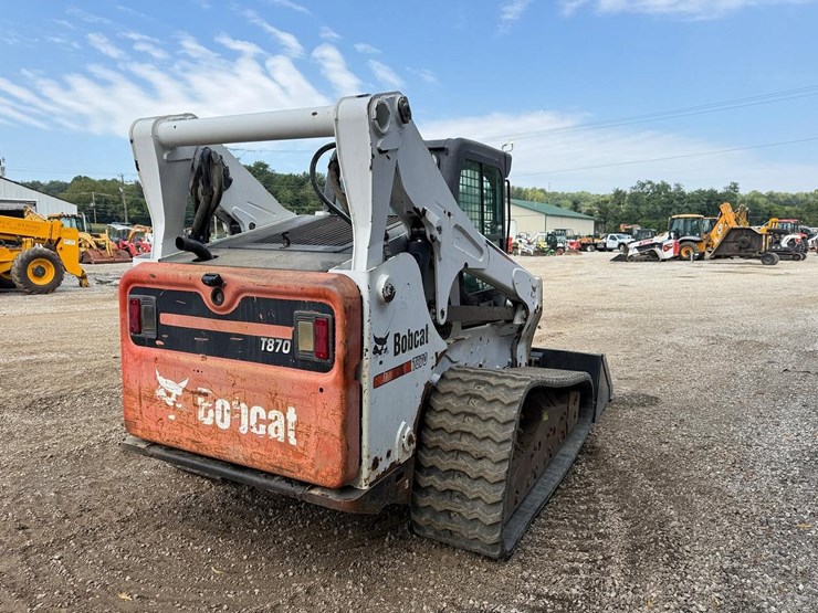 bobcat-t870-image-4