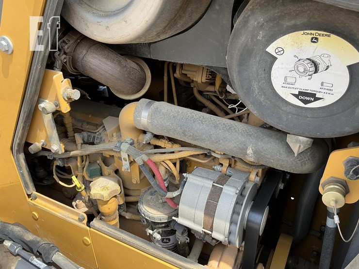 2022-deere-700l-xlt-image-22