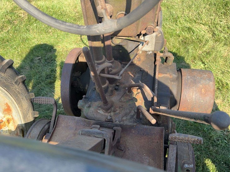 john-deere-b-image-31