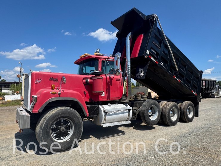 1988-mack-superliner-tri-axle-dump-truck-v8-500-mack-engine-(ashland,-va)-image-1