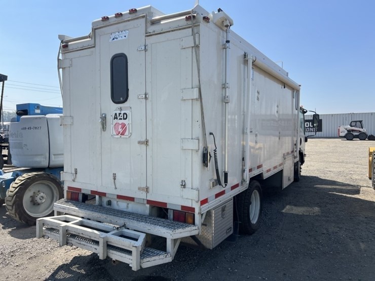 2008-gmc-w5500hd-image-3