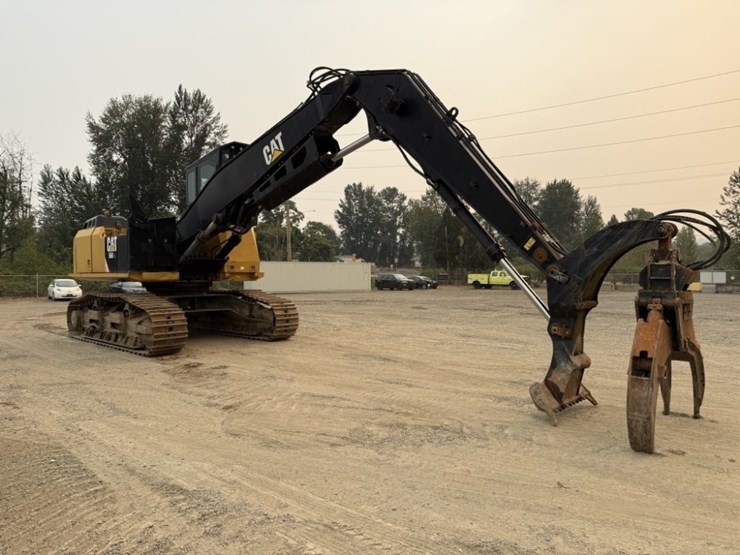 2013-caterpillar-568-image-2