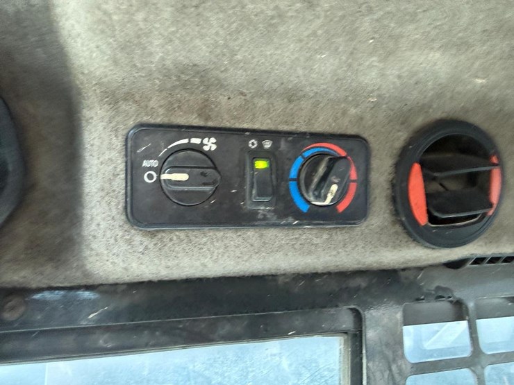2023-bobcat-s86-image-23