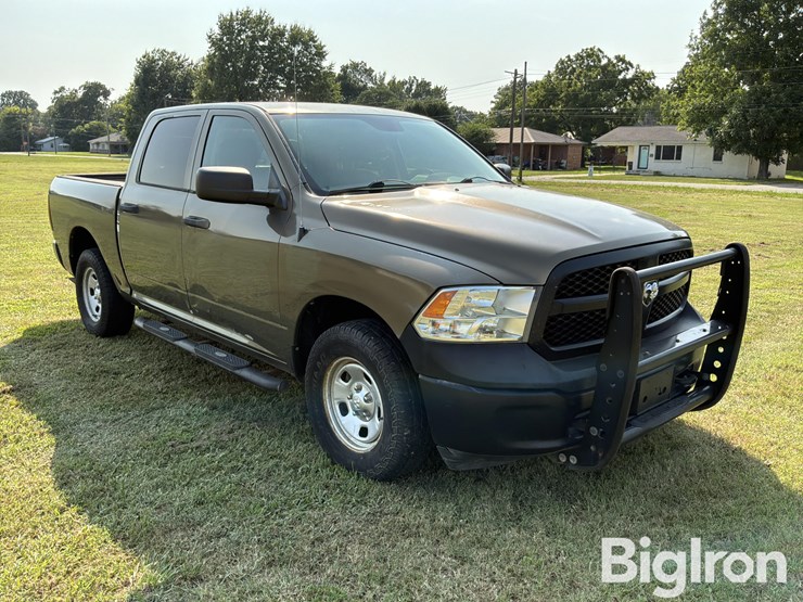 2015-dodge-1500-image-3