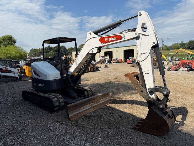 2022-bobcat-e50-image-6
