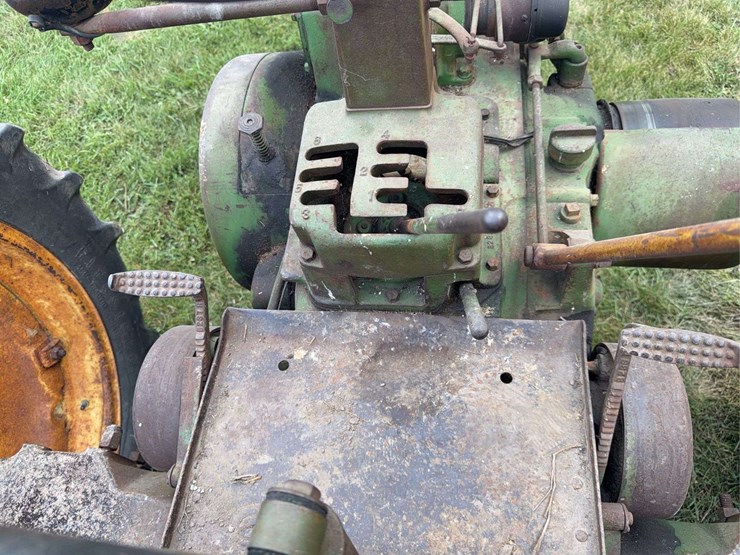 john-deere-b-image-34
