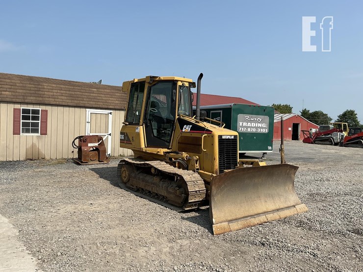 2005-caterpillar-d3g-xl-image-6