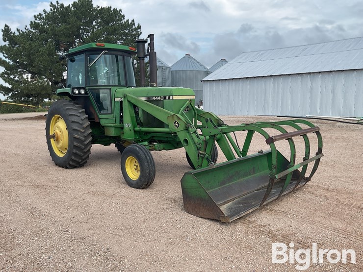 1981-john-deere-4440-image-3