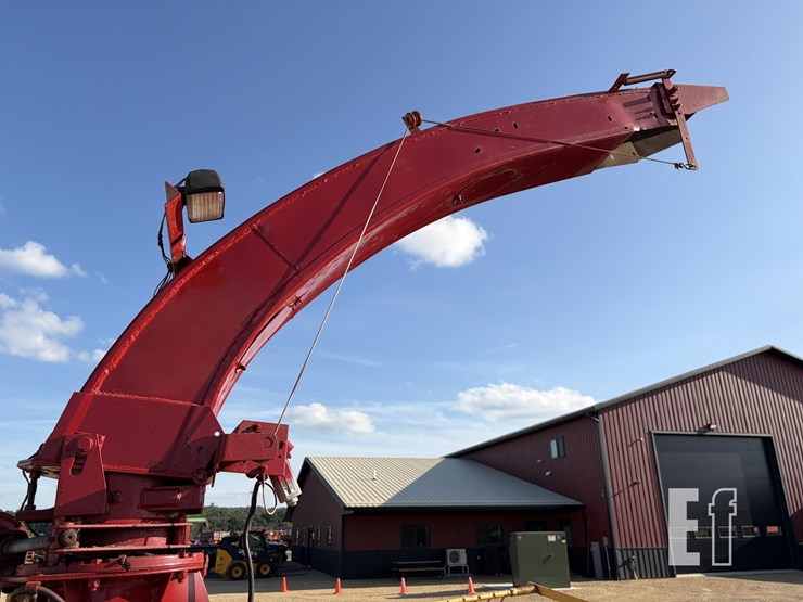 new-holland-900-image-15