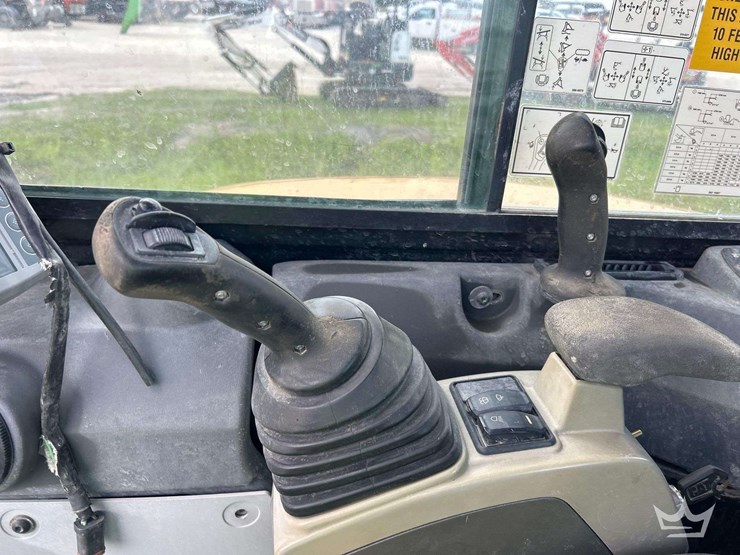 2018-caterpillar-305.5e2-image-18