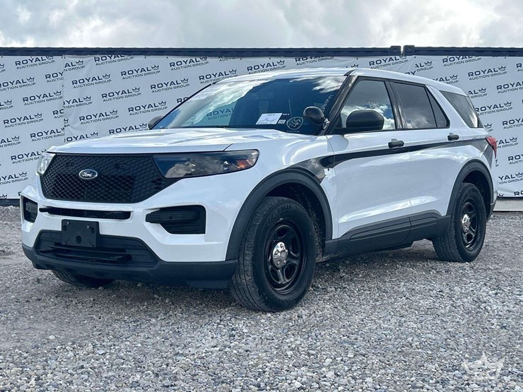 2020-ford-explorer-image-1