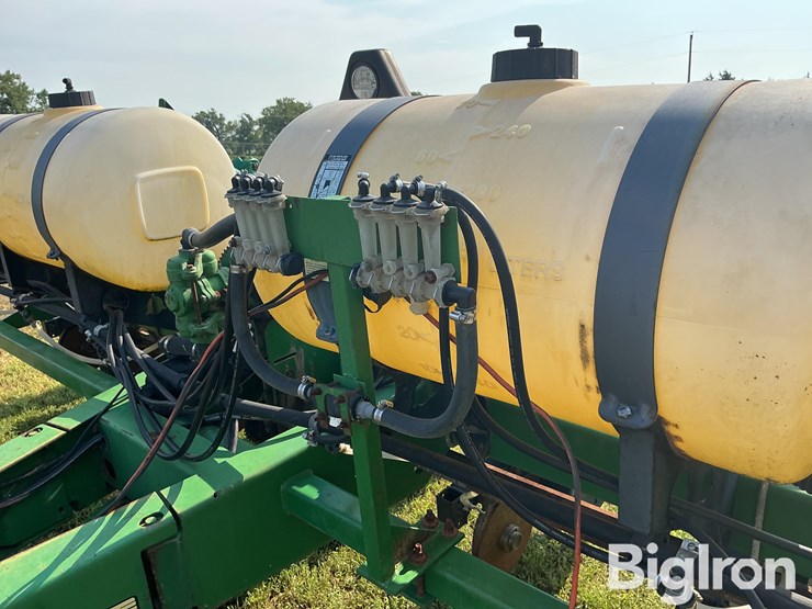 john-deere-1750-image-12