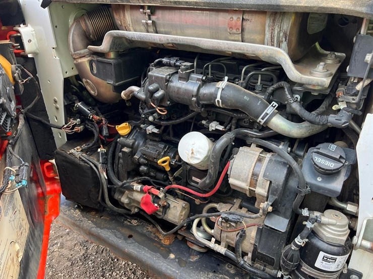 2019-bobcat-t770-image-16
