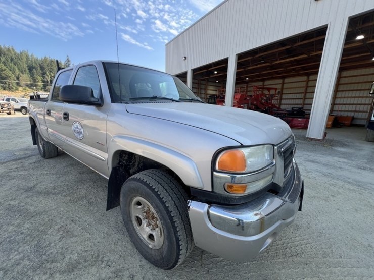 2006-gmc-sierra-2500-image-7