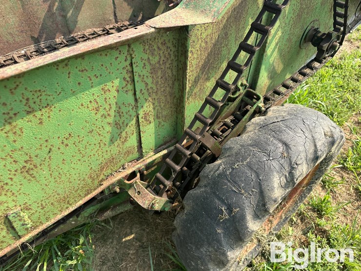 john-deere-11-image-12