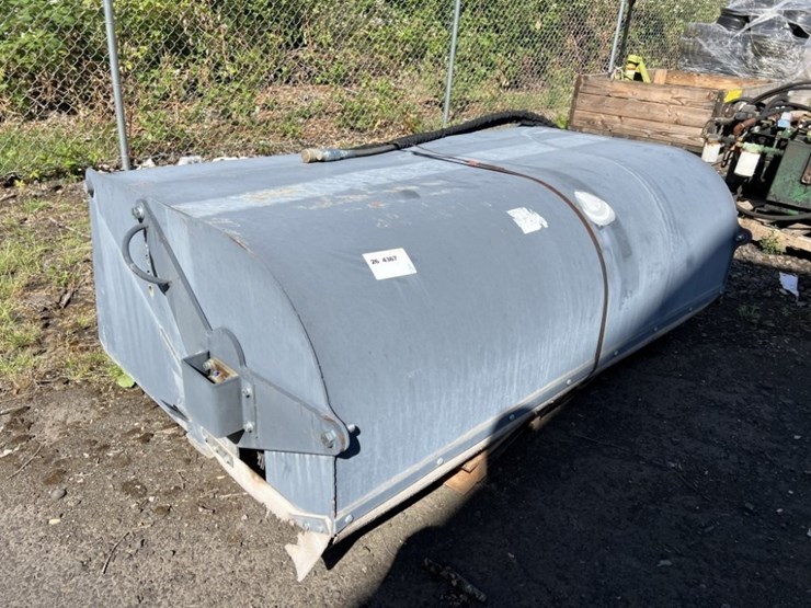 wolverine-box-broom-sweeper-image-1