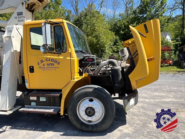 1999-freightliner-fl70-image-55
