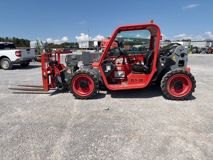 2020-skyjack-sj519th-image-4