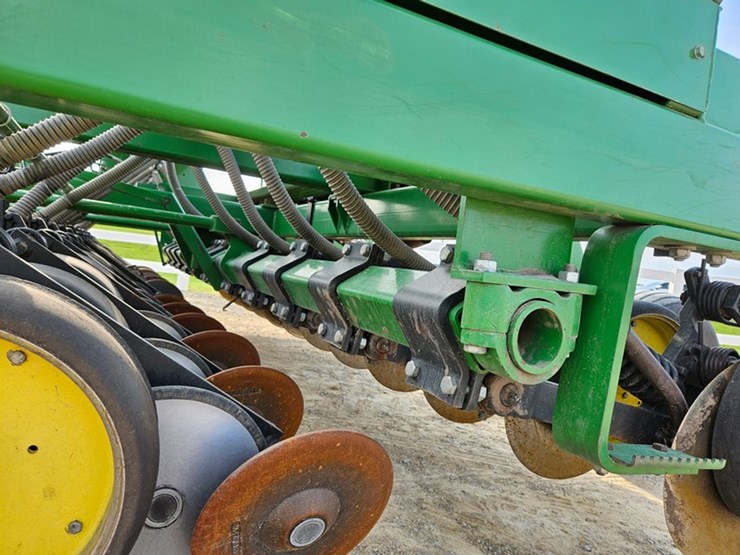 john-deere-750-image-41