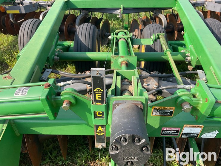 john-deere-637-image-15