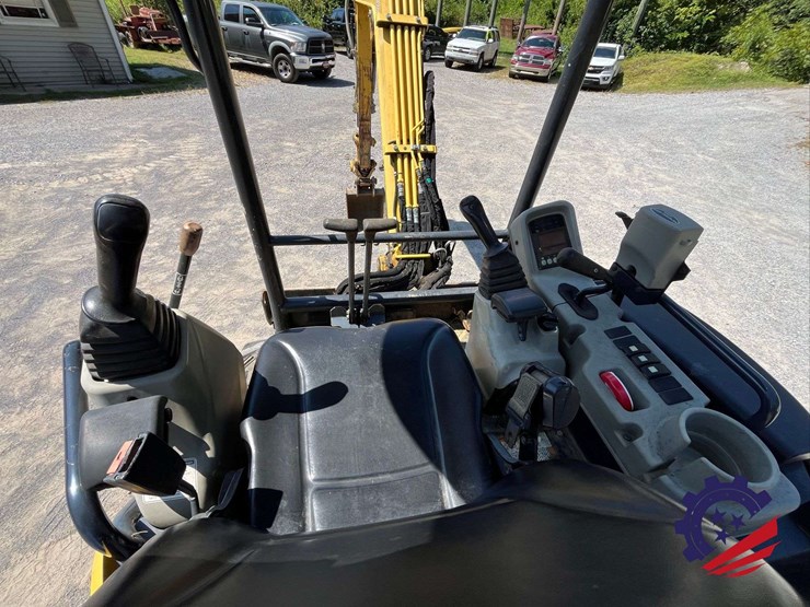 yanmar-vi035-6a-mini-excavator-image-32