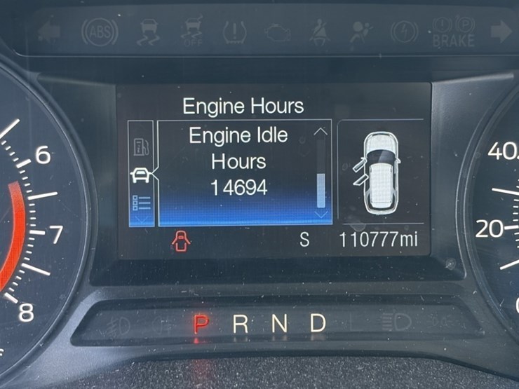 2019-ford-explorer-image-27