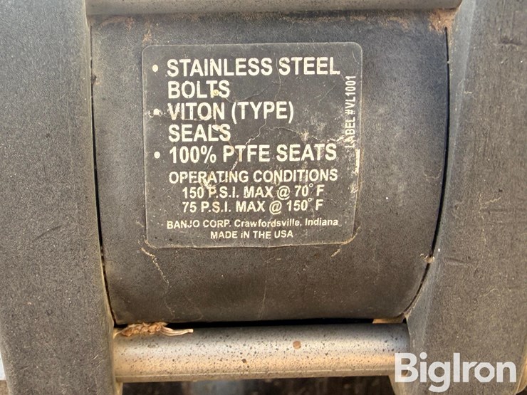 1000-gal-saddle-tanks-w/case-ih-mounting-brackets-image-18