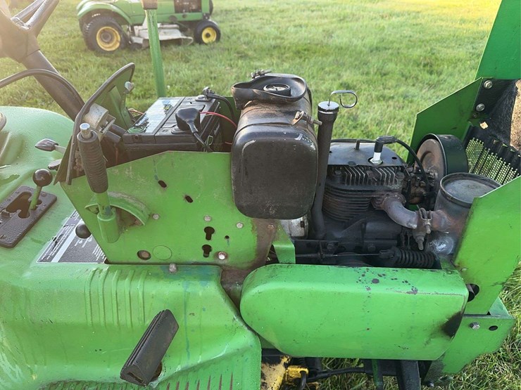 john-deere-110-image-12