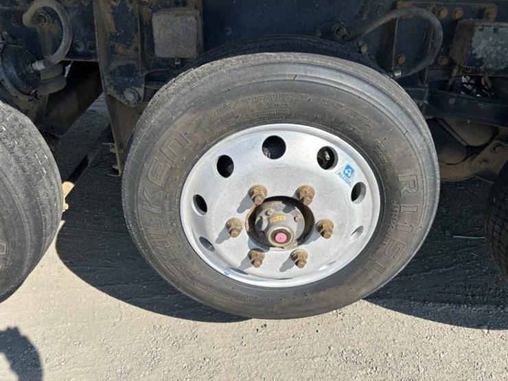 2015-western-star-4900sb-image-35