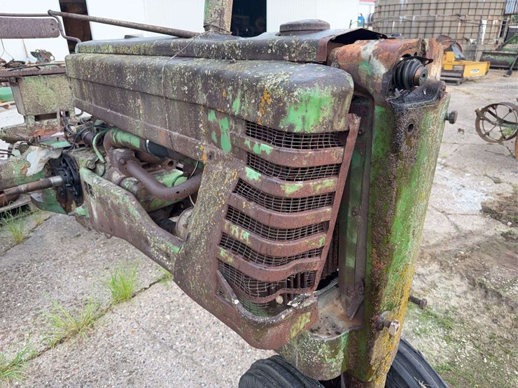 john-deere-b-image-11