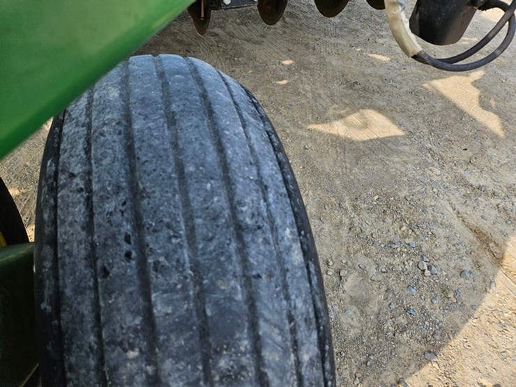 john-deere-750-image-63