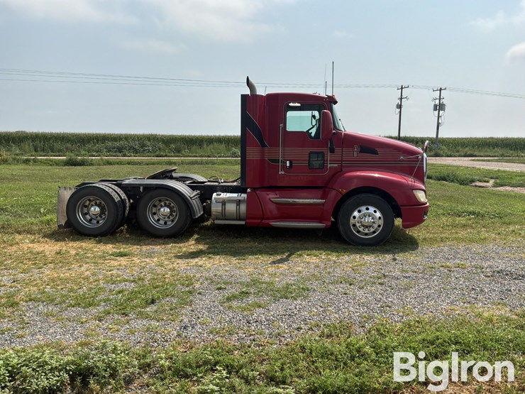 2010-kenworth-t600-image-4
