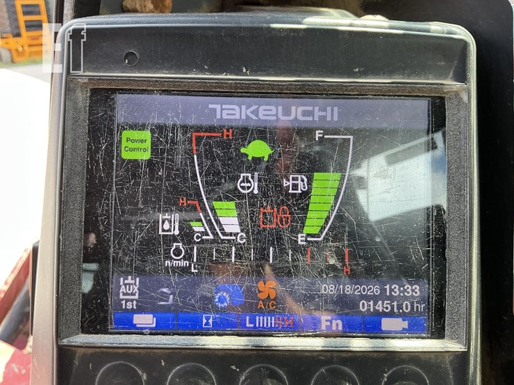 2020-takeuchi-tl8r2-image-17