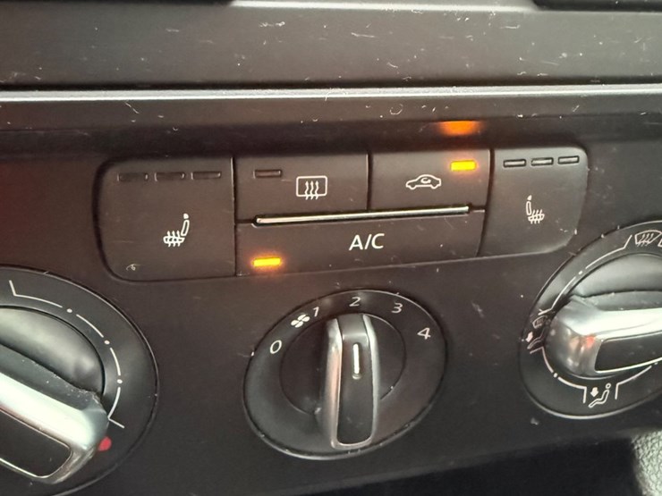 #55-•-2015-volkswagen-jetta-image-20
