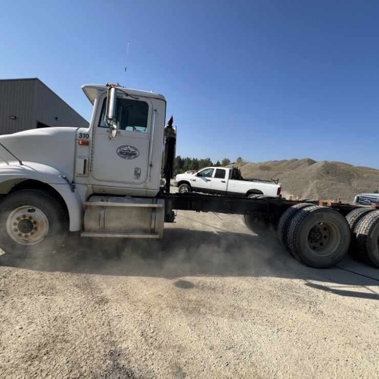 1999 INTERNATIONAL 9400