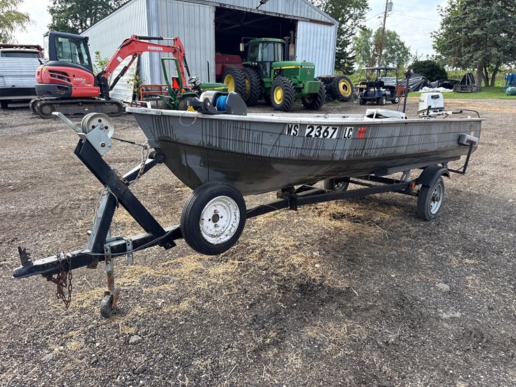 #741-•-16’-mirrow-fishing-boat-image-1