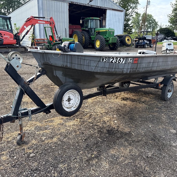 #741 • 16’ Mirrow Fishing Boat