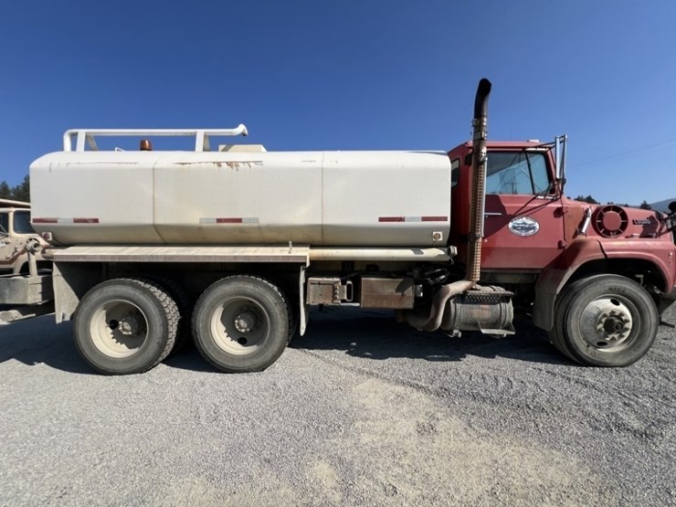 1988-ford-lts9000-image-1