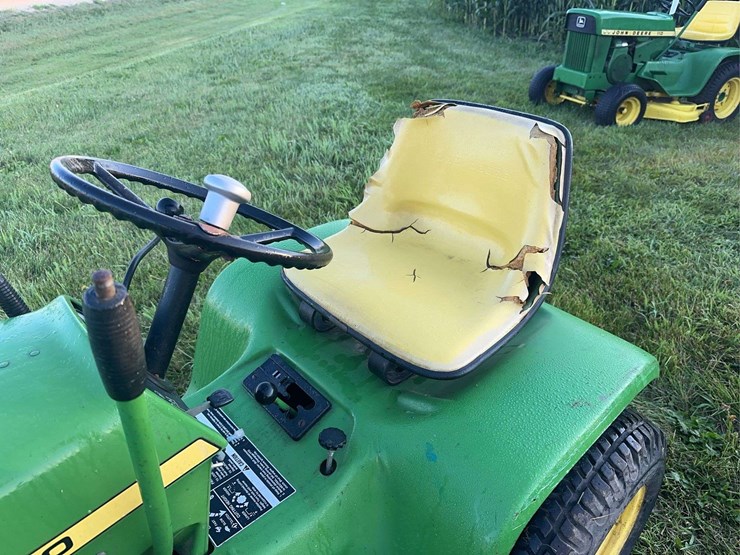 john-deere-110-image-6