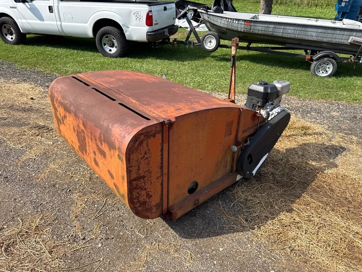 #705-•-mars-48”-tow-behind-lawn-sweeper-image-4