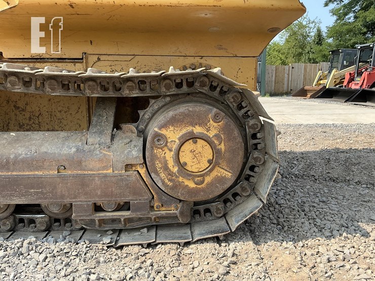 2005-caterpillar-d3g-xl-image-9