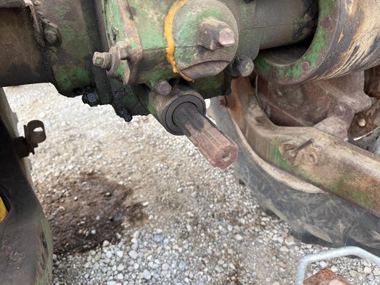 john-deere-m-image-17