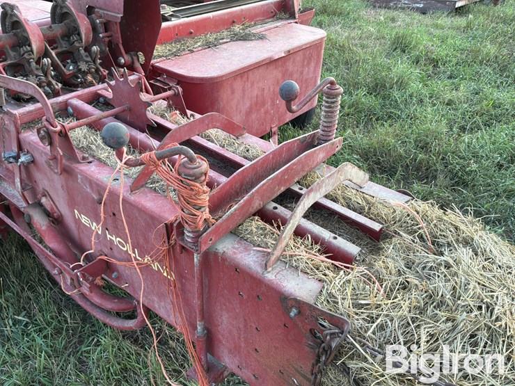 new-holland-hayliner-273-image-18