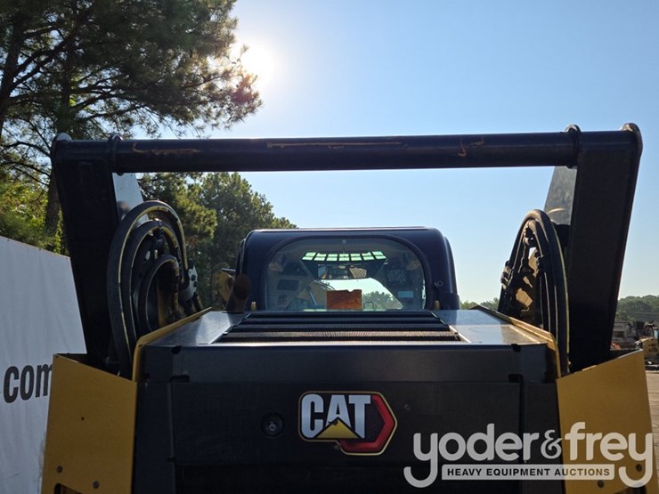 2023-caterpillar-289d3-image-17