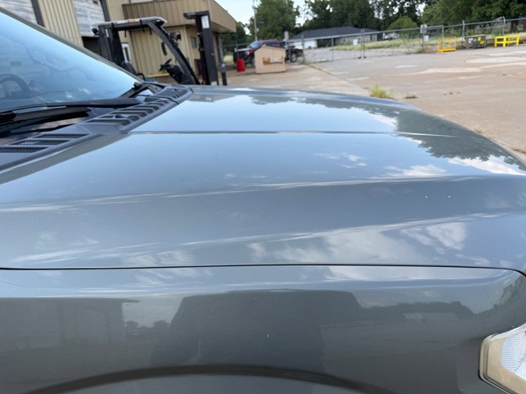 2019-ford-f150-xlt-image-3