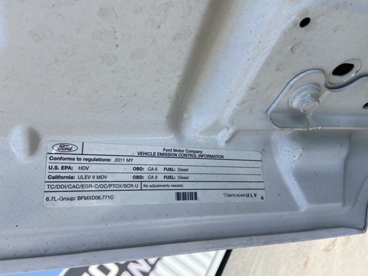 2011-ford-f350-image-42