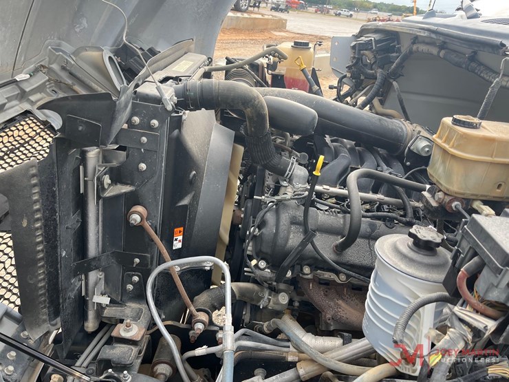 2017-ford-f650-image-12